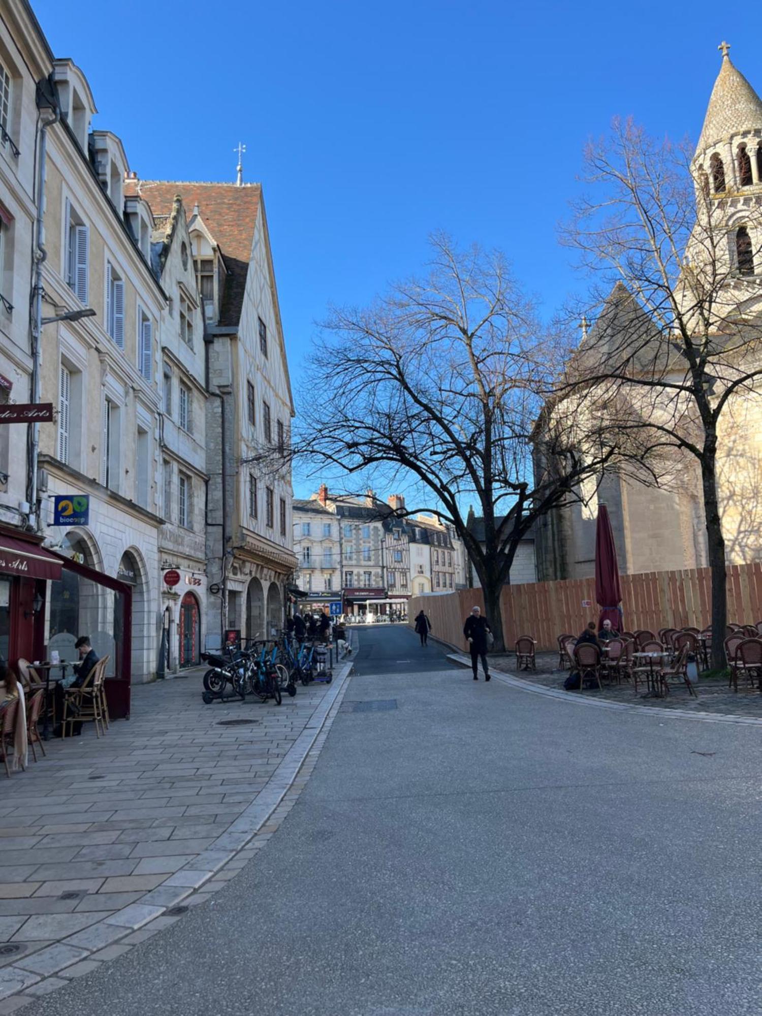 Le Cosy Du Marche Notre-Dame Apartment Poitiers Exterior photo
