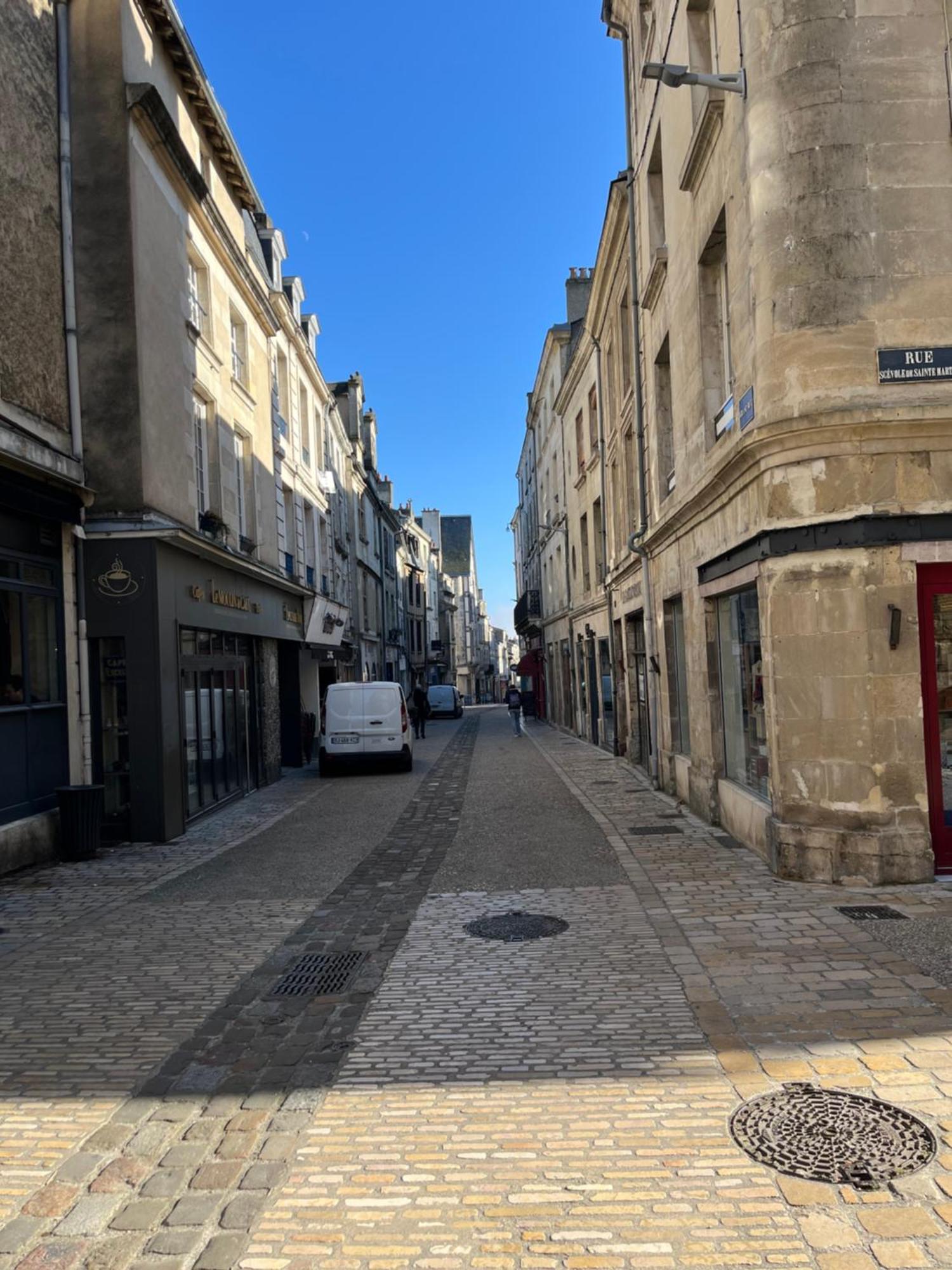 Le Cosy Du Marche Notre-Dame Apartment Poitiers Exterior photo