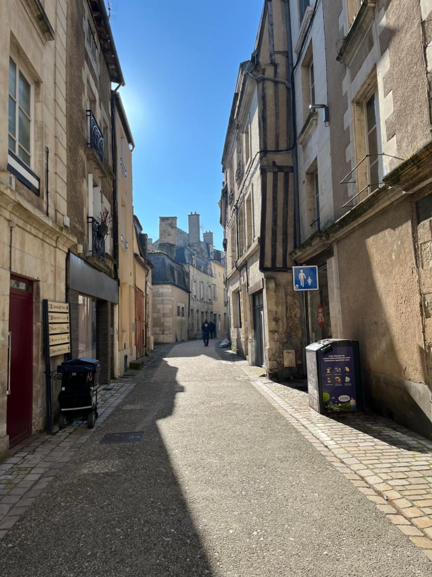 Le Cosy Du Marche Notre-Dame Apartment Poitiers Exterior photo